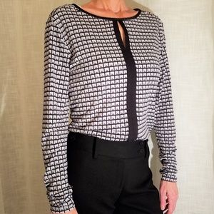 Liz Clayborne Geometric Print Keyhole Top, Small